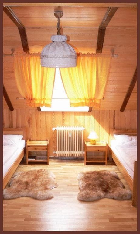 Hotel-Restaurant Johanniskreuz Trippstadt エクステリア 写真