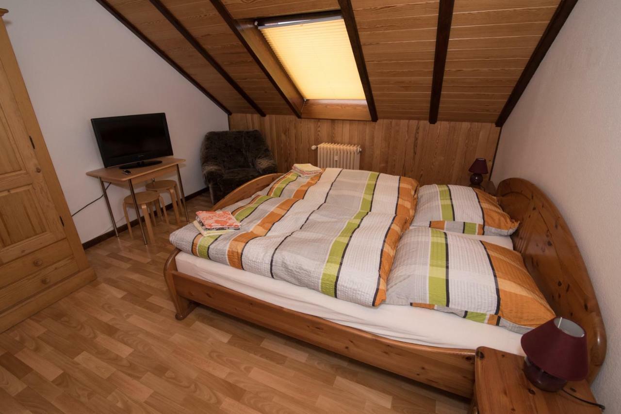 Hotel-Restaurant Johanniskreuz Trippstadt エクステリア 写真