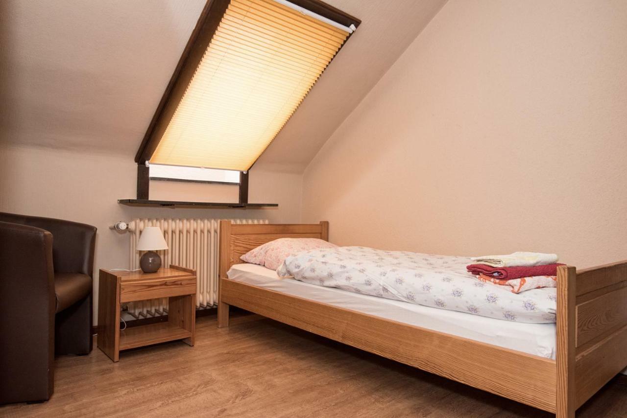 Hotel-Restaurant Johanniskreuz Trippstadt エクステリア 写真