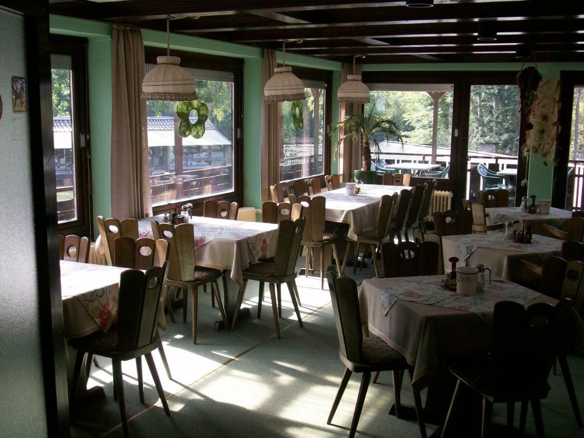 Hotel-Restaurant Johanniskreuz Trippstadt エクステリア 写真